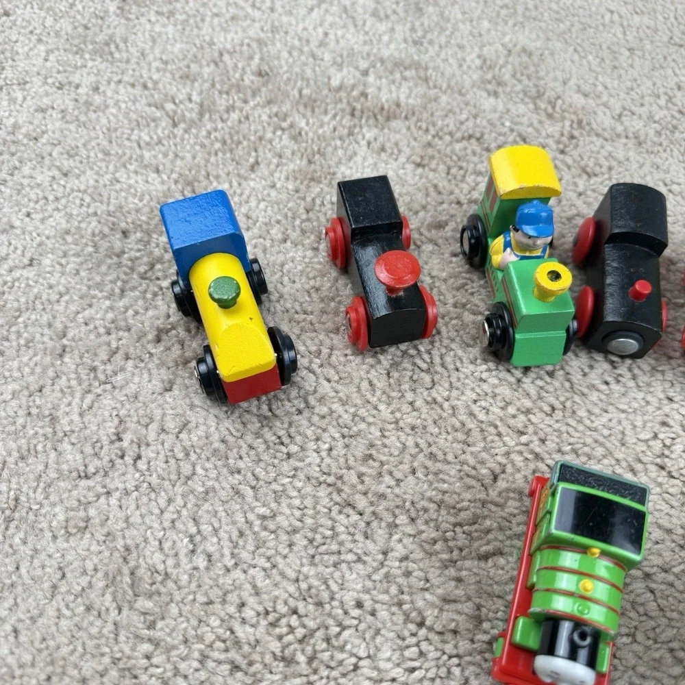 Lot of 13 Wood Train Cars Wooden Magnetic Various Brands Thomas The Train Brio